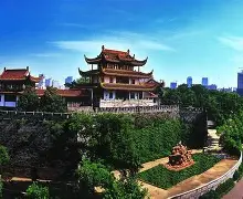 开云体育官网-格拉纳达客场逼平埃瓦尔，赛季开局不利，气势如虹