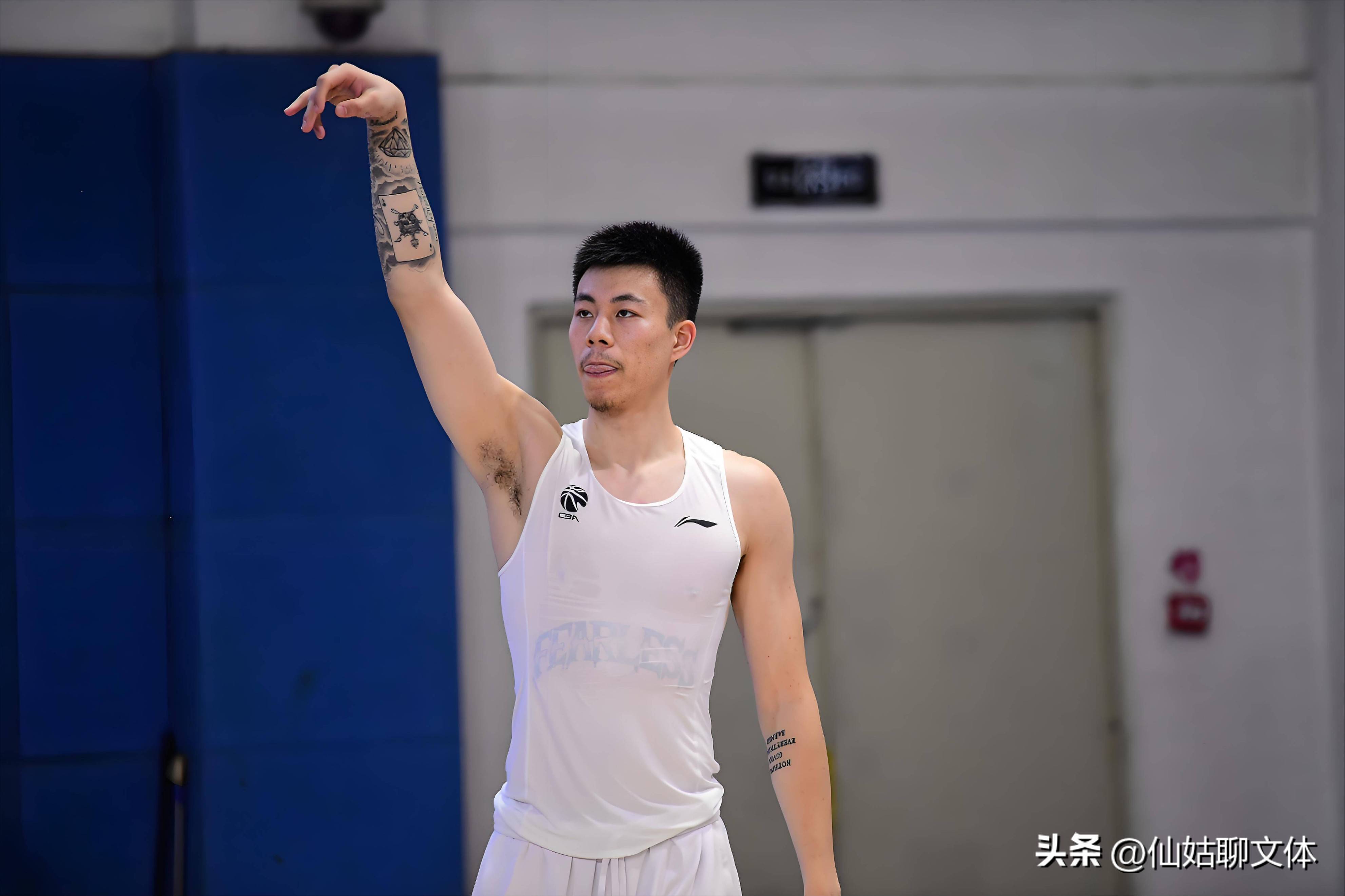辽宁队新赛季备战，全队加紧训练，振奋人心