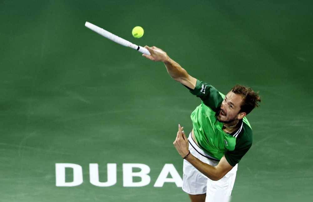 关于世界网球队险胜欧洲网球队，梅德韦杰夫完成帽子戏法的信息