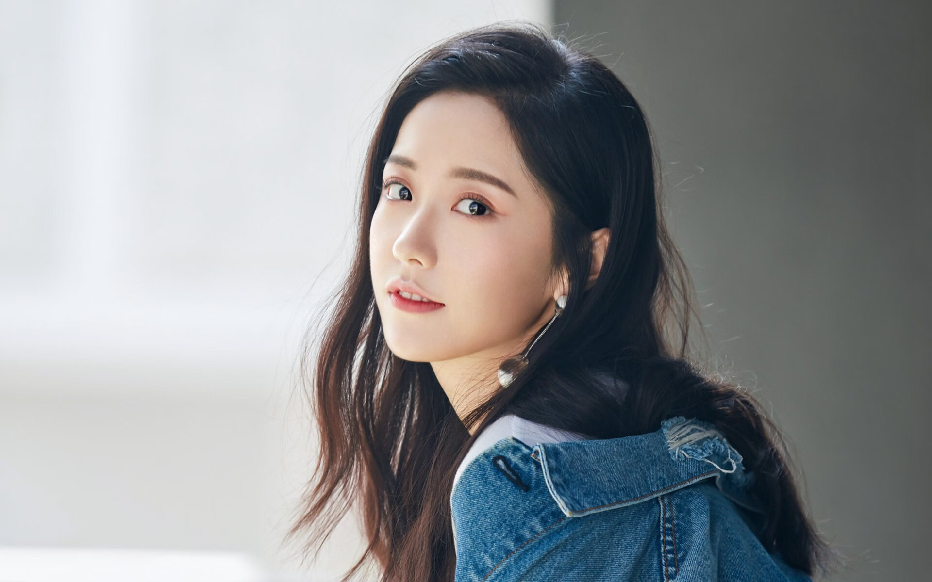 火箭绝杀引爆球馆!戈贝尔末节13分+隔扣绝杀,利拉德34分成空砍