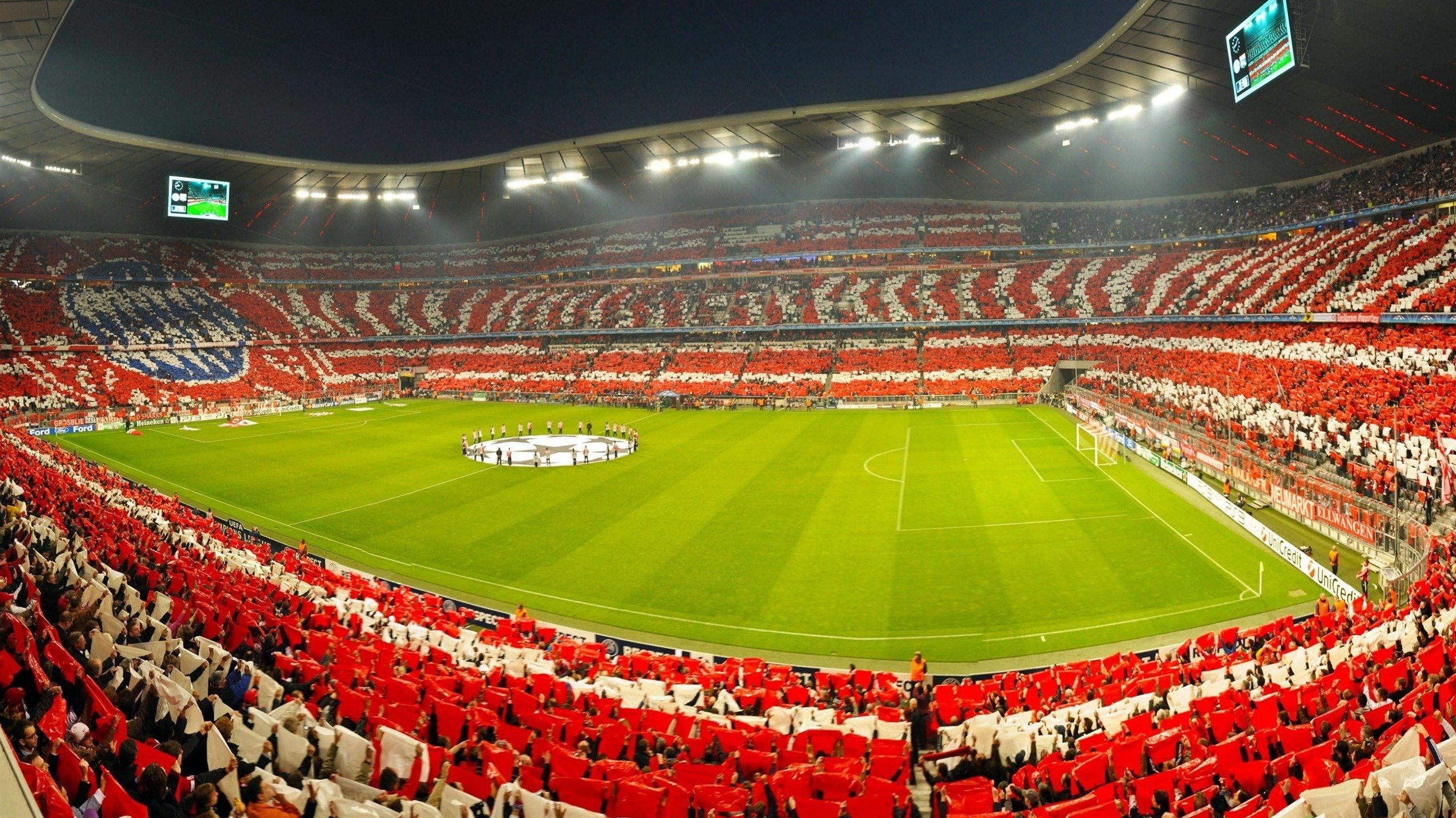 疾速特区的红蓝双城记,当F1引擎轰鸣遇见凤凰城太阳风暴